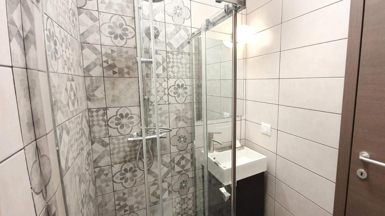 Interno1 Bari Policlinico Hotel Luaran gambar